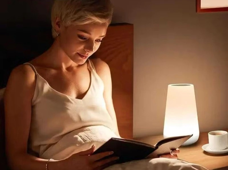 Luminária de Led Toque Com Luz Rgb Com Mudança de Cor